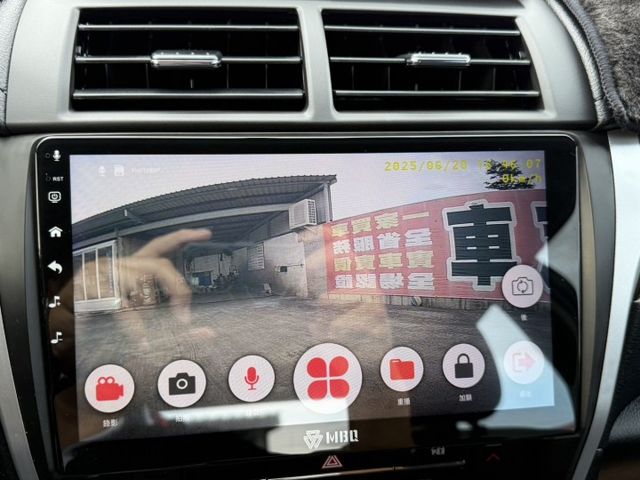 里程保證5萬6km 全車原鈑件  影音多合一  歡迎賞車試乘  第9張相片