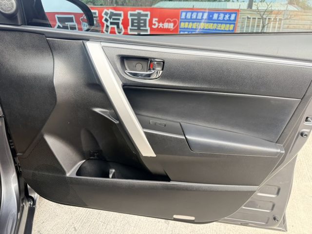 豪華版  里程保證2萬5km  全車原鈑件  歡迎賞車試乘  第12張相片