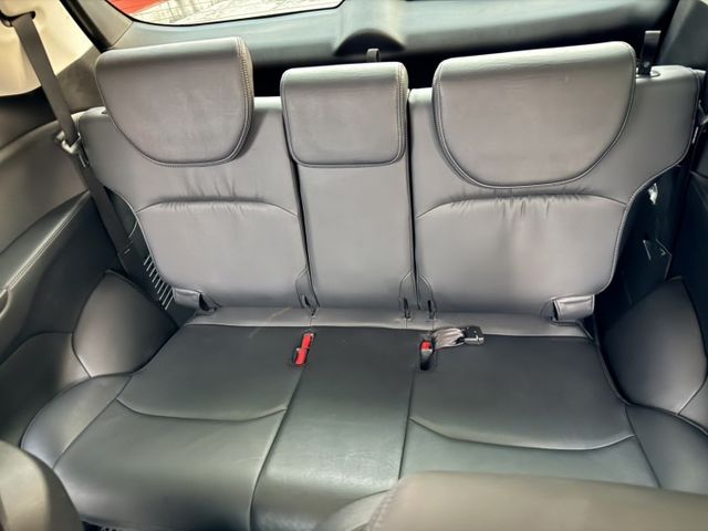 豪華七人座親子車   天窗  里程保證  全車原鈑件  歡迎賞車試乘  第16張相片