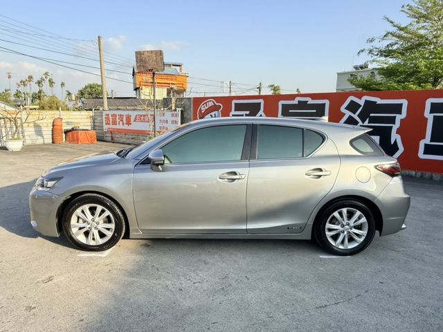 安卓影音多合一  里程保證  原廠保養紀錄完整  歡迎賞車試乘  第4張相片