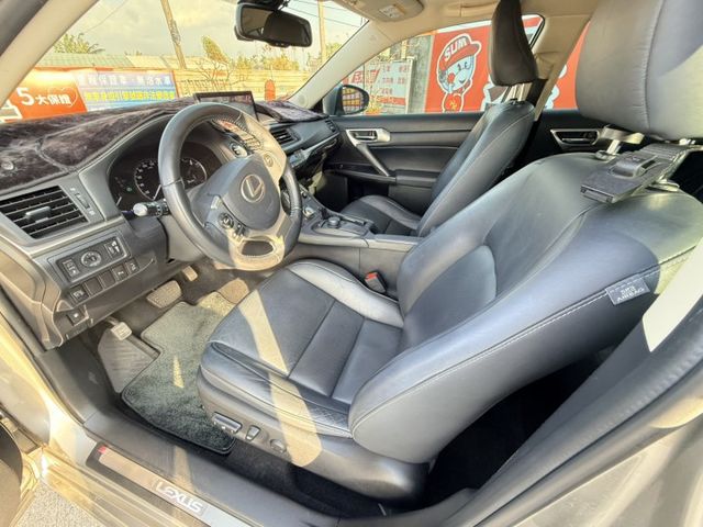 安卓影音多合一  里程保證  原廠保養紀錄完整  歡迎賞車試乘  第13張相片