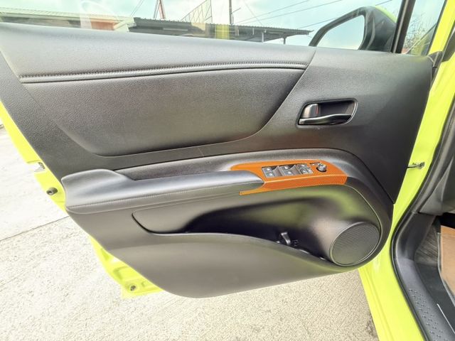 1.8  5人座 里程保證7萬km  影音多合一  歡迎賞車試乘  第15張相片