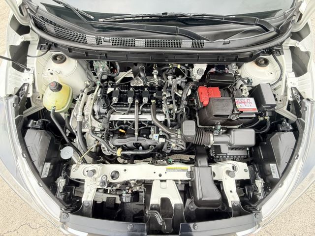 智行旗艦版  360度環景  里程保證7萬5km  全車全鈑件  歡迎賞車試乘  第17張相片