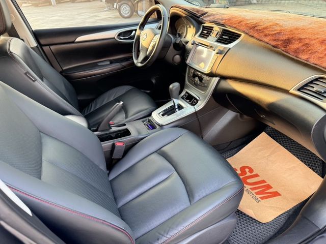 I-KEY  恆溫  里程保證4萬7km  影音多合一  歡迎賞車試乘  第12張相片