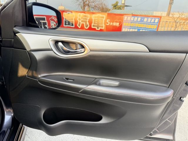 I-KEY  恆溫  里程保證4萬7km  影音多合一  歡迎賞車試乘  第14張相片