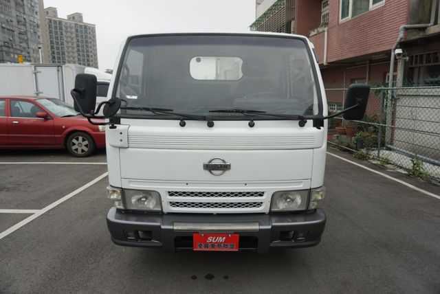 2003年 日產勁勇10尺半 / 全車水噹噹 / 可貸款  第3張相片