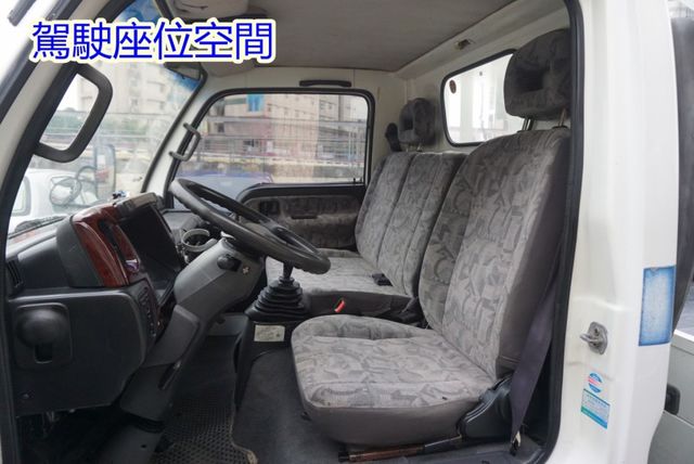 2003年 日產勁勇10尺半 / 全車水噹噹 / 可貸款  第10張相片