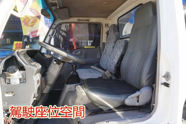 2007年 五十鈴10尺半傾卸斗 .舉斗 /全車水噹噹 / 零頭款.可全額貸款  第10張相片