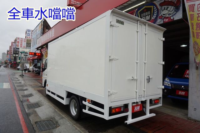 (只跑7000公里.稀有自排.車廂可改成車斗) 2022年 堅達14尺纖維箱 / 100%全車原鈑件.零頭款.可全額貸款  第8張相片