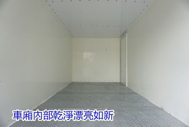 (只跑7000公里.稀有自排.車廂可改成車斗) 2022年 堅達14尺纖維箱 / 100%全車原鈑件.零頭款.可全額貸款  第10張相片