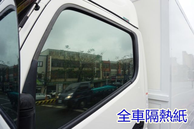(只跑7000公里.稀有自排.車廂可改成車斗) 2022年 堅達14尺纖維箱 / 100%全車原鈑件.零頭款.可全額貸款  第13張相片
