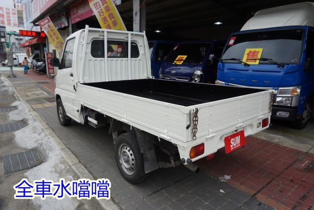 (只跑6萬) 2017年 菱利貨車 / 全車水噹噹 / 零頭款.可全額貸款  第8張相片