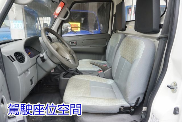 (只跑6萬) 2017年 菱利貨車 / 全車水噹噹 / 零頭款.可全額貸款  第10張相片