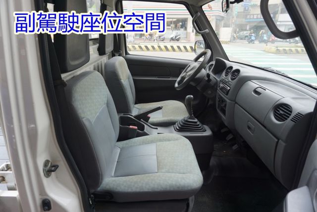 (只跑6萬) 2017年 菱利貨車 / 全車水噹噹 / 零頭款.可全額貸款  第11張相片