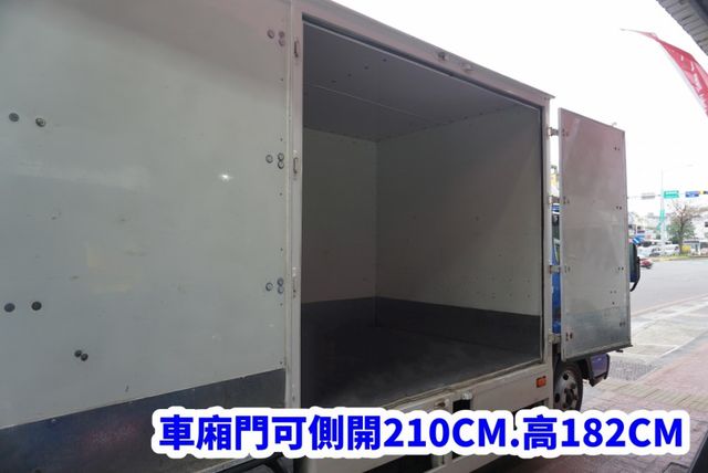 (只跑4萬多.可改車斗) 2021年 堅達14尺纖維廂 /附4路行車紀錄器/100%全車原鈑件.零頭款.可全額貸款  第12張相片