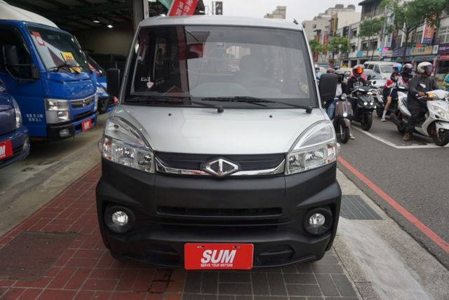 (只跑4萬多) 2020年 菱利客貨兩用車 / 100%全車原鈑件. 附行車紀錄器+倒車顯影 / 零頭款.可全額貸款  第3張相片