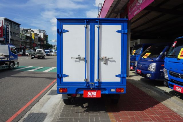 (只跑9000多公里.稀有自排) 2022年 菱利纖維廂貨車 / 100%全車原鈑件. 附定速.零頭款.可全額貸款  第6張相片