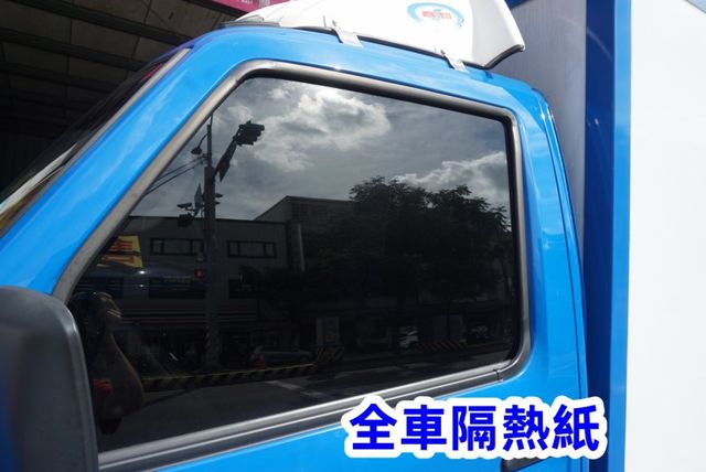 (只跑9000多公里.稀有自排) 2022年 菱利纖維廂貨車 / 100%全車原鈑件. 附定速.零頭款.可全額貸款  第11張相片
