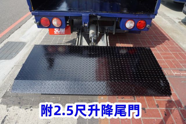 (附2.5尺升降尾門.6人座) 2019年 卡旺雙廂貨車 / 100%全車原鈑件.附前後行車紀錄器/ 零頭款.可全額貸款  第10張相片