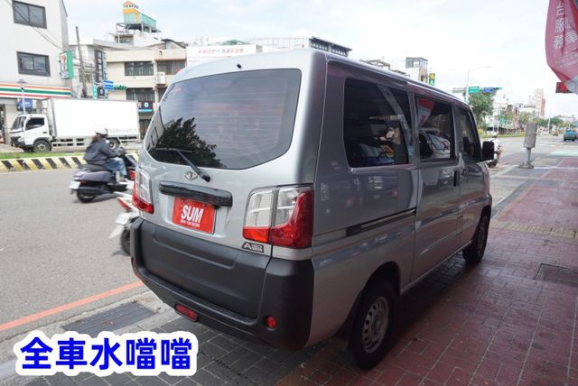 (只跑4萬多) 2021年 菱利客貨兩用車 / 附盲點偵測.雙安全氣囊 / 100%全車原鈑件 / 零頭款.可全額貸款  第7張相片