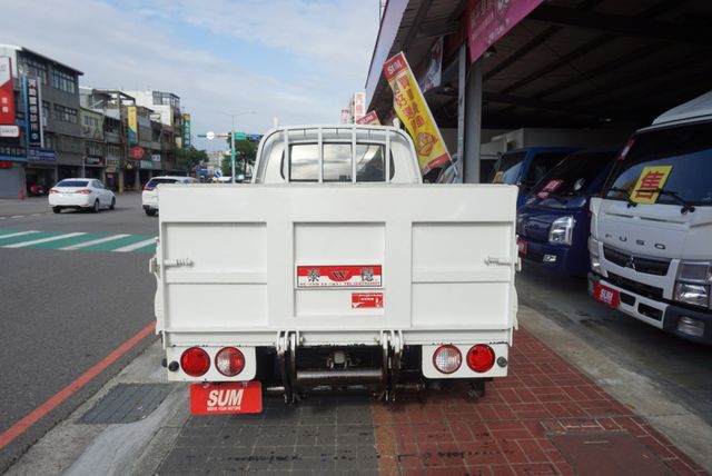 (只跑4萬多.6人座.附2.5尺升降尾門) 2021年 卡旺雙廂貨車 / 全車原鈑件 / 零頭款.可全額貸款  第6張相片