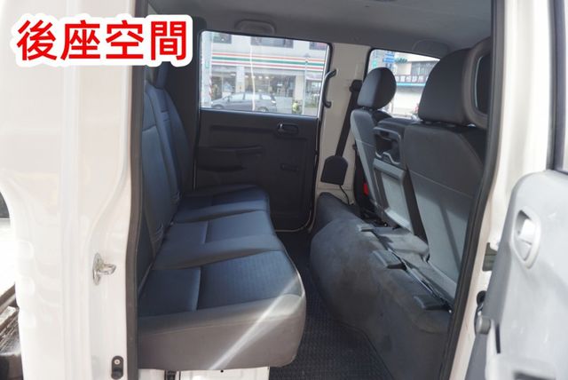 (只跑4萬多.6人座.附2.5尺升降尾門) 2021年 卡旺雙廂貨車 / 全車原鈑件 / 零頭款.可全額貸款  第14張相片