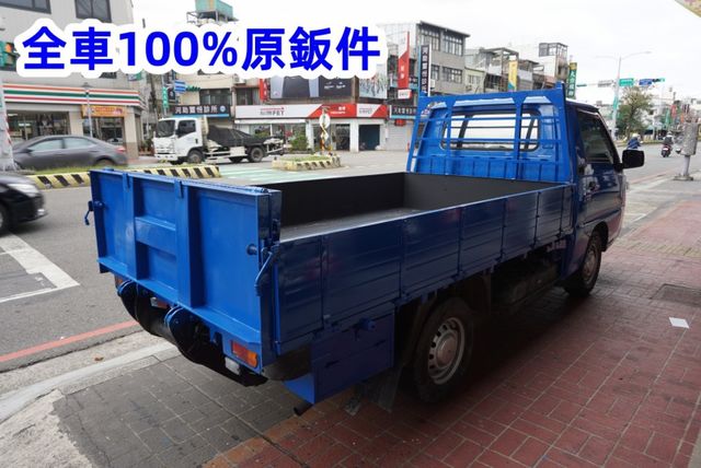 (稀有自排.只跑3萬多.附2.5尺升降尾門) 2022年 得利卡貨車 / 100%全車原鈑件 / 零頭款.可全額貸款  第5張相片
