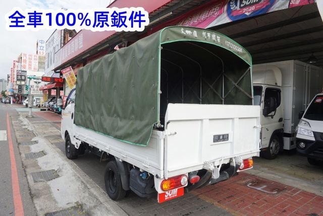 (只跑2萬多.稀有自排.附2.5尺升降尾門) 2021年現代小霸王貨車 / 100%全車原鈑件 / 零頭款.可全額貸款  第6張相片