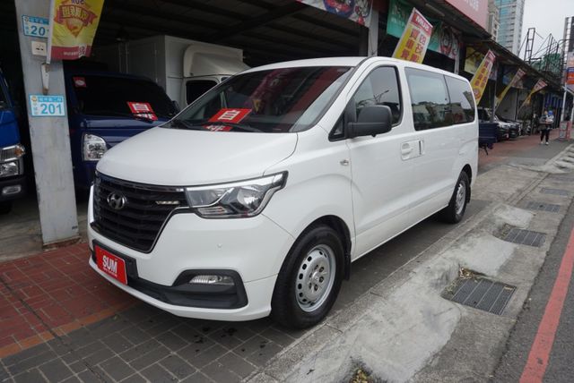 (只跑5萬多.8人座) 2020年 史塔瑞斯客貨兩用車/ 100%全車原鈑件/附安卓機.GPS導航/零頭款.可全額貸款  第1張相片