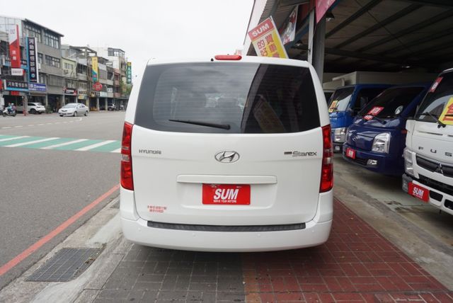 (只跑5萬多.8人座) 2020年 史塔瑞斯客貨兩用車/ 100%全車原鈑件/附安卓機.GPS導航/零頭款.可全額貸款  第6張相片