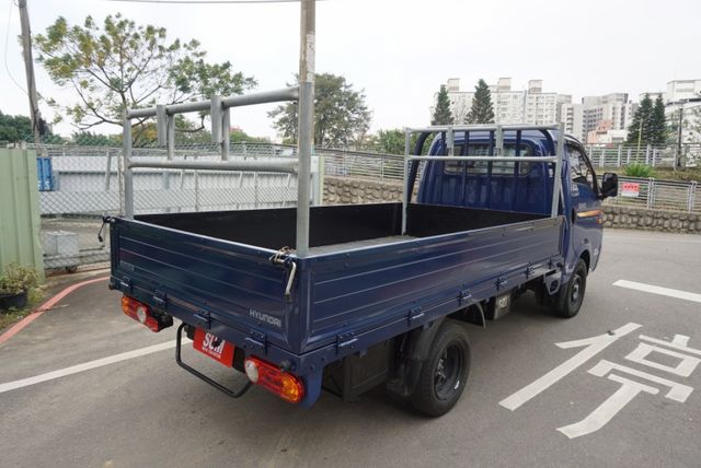 (稀有自排) 2023年 現代小霸王貨車 /100%全車原鈑件 / 全車水噹噹 / 零頭款.可全額貸款  第7張相片