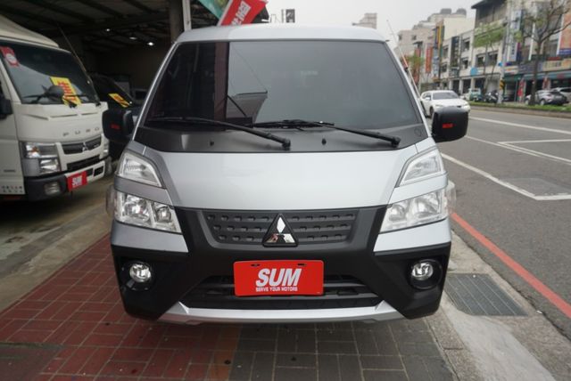 (8人座) 2022年 得利卡客貨兩用車 / 附前後行車紀錄器 /全車水噹噹 / 零頭款.可全額貸款  第3張相片