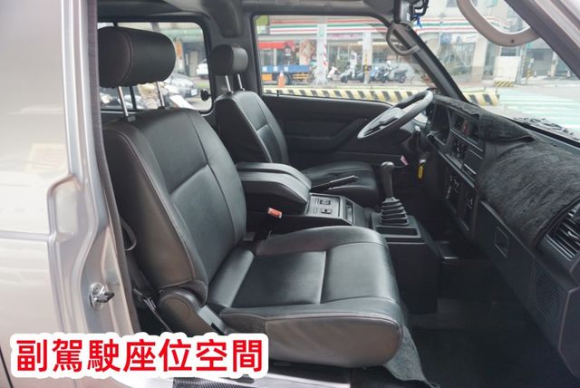 (8人座) 2022年 得利卡客貨兩用車 / 附前後行車紀錄器 /全車水噹噹 / 零頭款.可全額貸款  第13張相片