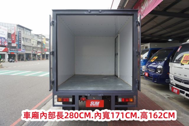 (只跑1萬多) 2021年 得利卡纖維廂貨車  / 前後行車紀錄器 . 全車水噹噹 / 零頭款.可全額貸款  第9張相片