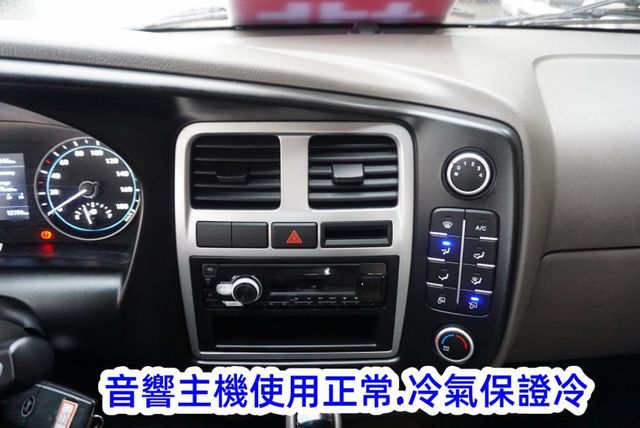 (只跑1萬多.稀有自排.附4尺尾門) 2023年 現代小霸王貨車 / 100%全車原鈑件 / 零頭款.可全額貸款  第13張相片