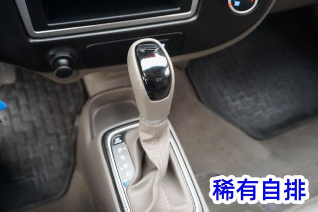 (只跑2萬多.稀有自排.附4尺升降尾門) 2023年 現代小霸王貨車 / 100%全車原鈑件 / 零頭款.可全額貸款  第14張相片