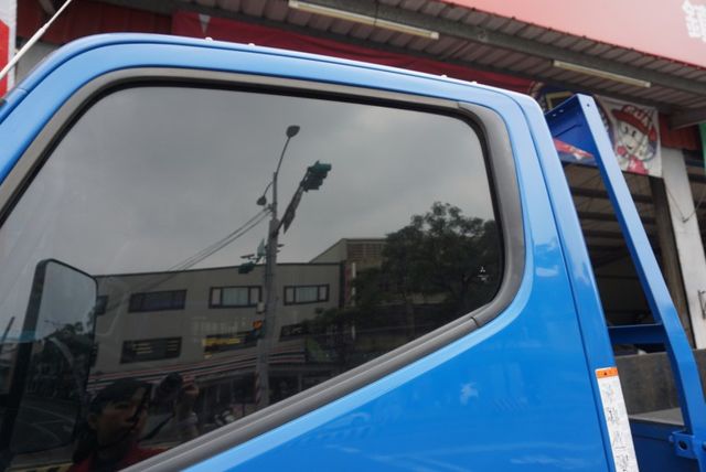 2021年堅達11尺半貨車 / 附(全新)升降布篷+2尺半尾門升降機 /零頭款全額貸/倒車顯影視野輔助系統/ABS  第11張相片