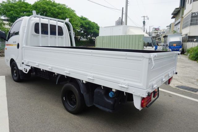 (自排)2023年現代PORTER / 三人座/ ABS/ 全車原鈑件 / 零頭款 可全額貸款  第6張相片