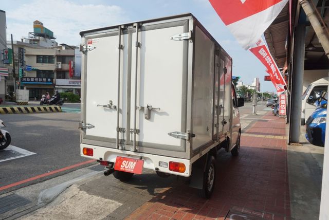 (自排)(只跑3萬) 2022年菱利零下-5度冷凍車 /一手車/零頭款.可全額貸款/ABS/定速/全車原鈑件  第6張相片