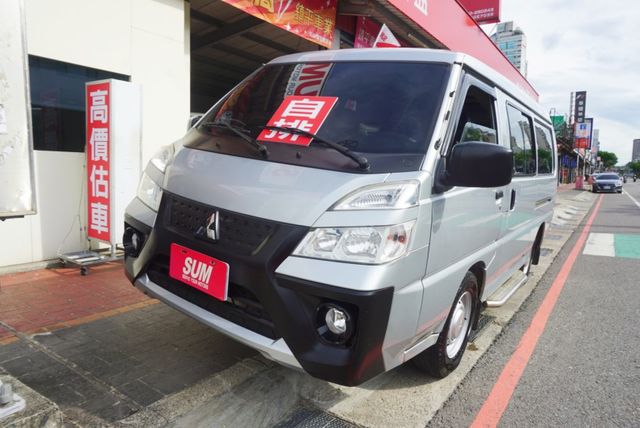 (自排) 2020年中華得利卡廂車 /八人座/三排座椅/ 一手車/後側排冷氣出風口/電動後視鏡  第1張相片