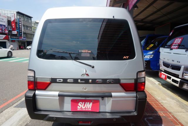 (稀有自排.只跑2萬多. 8人座) 2022得利卡客貨兩用車 / 附定速.100%全車原鈑件 / 零頭款.可全額貸款  第4張相片