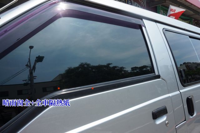 (稀有自排.只跑2萬多. 8人座) 2022得利卡客貨兩用車 / 附定速.100%全車原鈑件 / 零頭款.可全額貸款  第7張相片