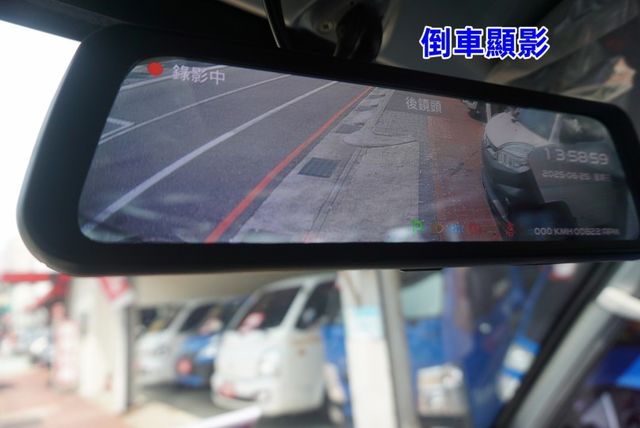 (稀有自排.只跑2萬多. 8人座) 2022得利卡客貨兩用車 / 附定速.100%全車原鈑件 / 零頭款.可全額貸款  第15張相片