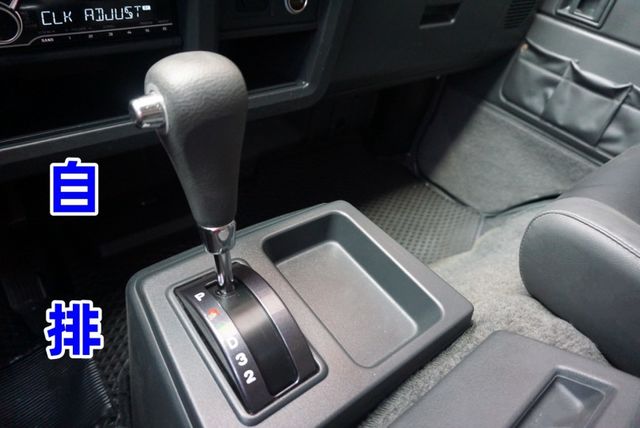 (稀有自排.只跑2萬多. 8人座) 2022得利卡客貨兩用車 / 附定速.100%全車原鈑件 / 零頭款.可全額貸款  第18張相片