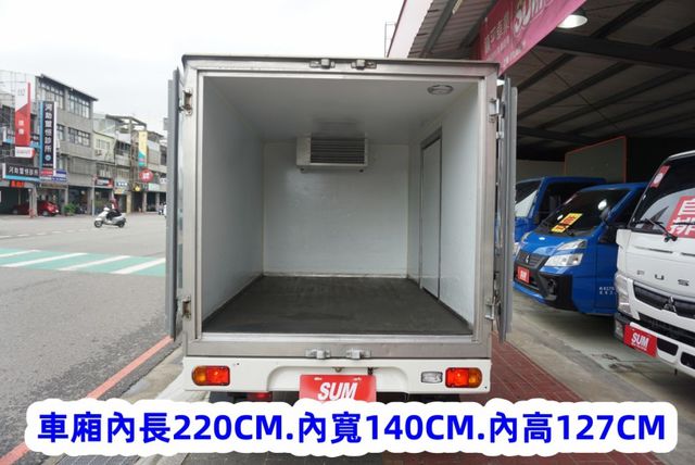 (只跑4萬多.稀有自排.零下-15度) 2022年 菱利冷凍車 / 附定速.全車水噹噹 / 零頭款.可全額貸款  第8張相片