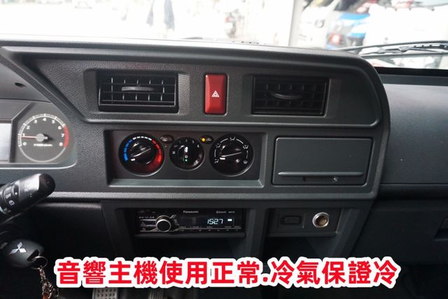 (8人座.只跑5萬多)2021年 得利卡客貨兩用車 /100%全車原鈑件 / 零頭款.可全額貸款  第17張相片