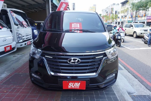 (8人座) 2021年 史塔瑞斯客貨兩用車 / 100%全車原鈑件 / 附安卓機.定速.導航 / 零頭款.可全額貸款  第3張相片