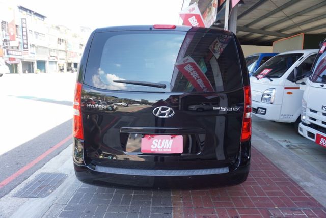 (8人座) 2021年 史塔瑞斯客貨兩用車 / 100%全車原鈑件 / 附安卓機.定速.導航 / 零頭款.可全額貸款  第6張相片