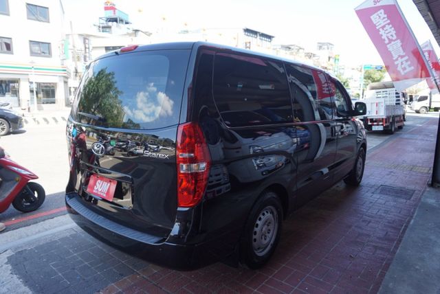 (8人座) 2021年 史塔瑞斯客貨兩用車 / 100%全車原鈑件 / 附安卓機.定速.導航 / 零頭款.可全額貸款  第7張相片