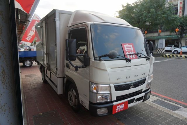 (稀有自排.只跑6萬多) 2022年 堅達11尺半纖維廂 / 100%全車原鈑件 / 附4錄 / 零頭款.可全額貸款  第4張相片